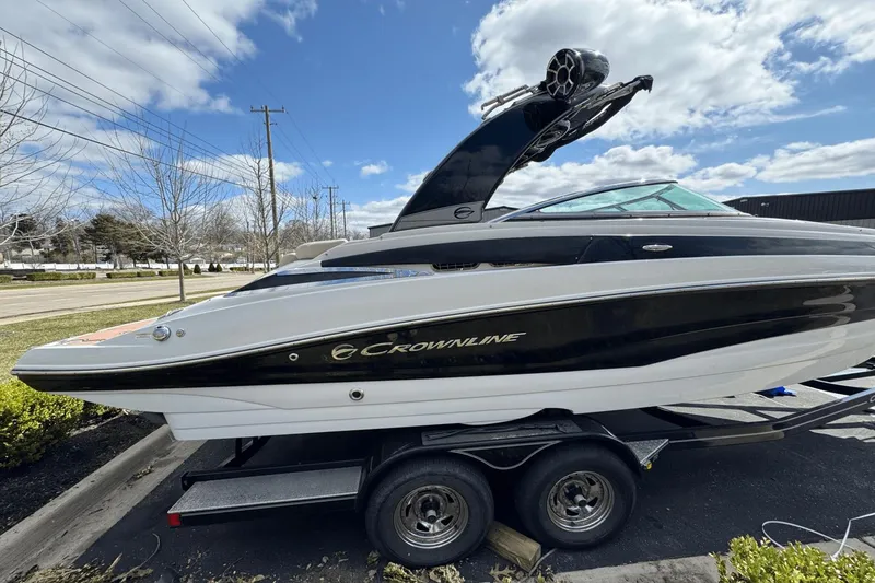 Slide: The Image of Crownline Boats 255SS 2013 - 5