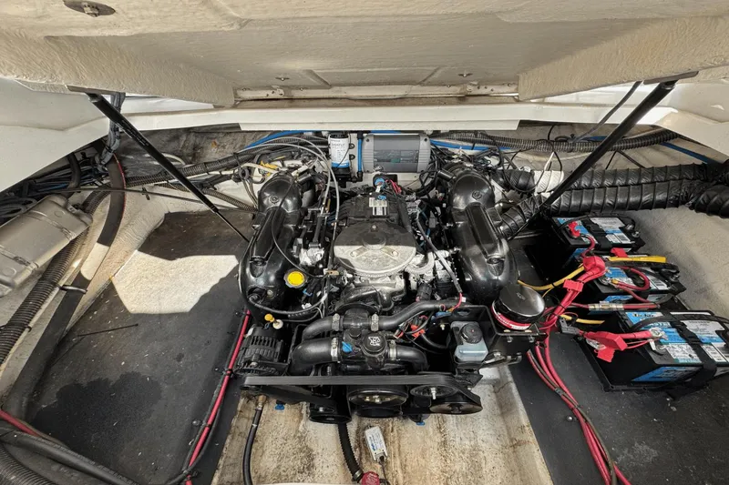 Slide: The Image of Crownline Boats 255SS 2013 - 55