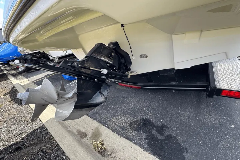 Slide: The Image of Crownline Boats 255SS 2013 - 58