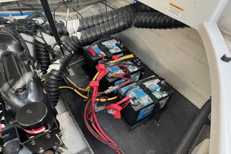 Slide: The Image of Crownline Boats 255SS 2013 - 64