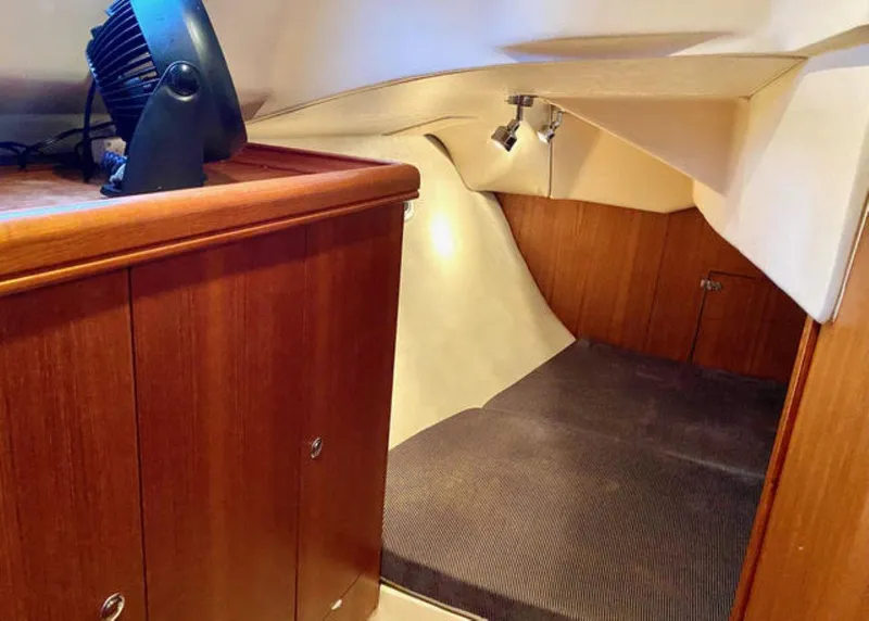 Slide: The Image of Aft berth - 24