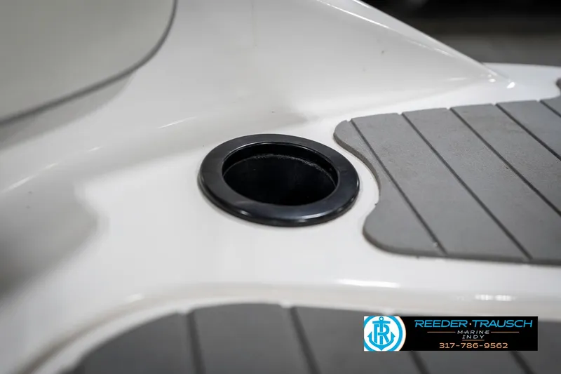 Slide: The Image of 2018 Yamaha SX190 boat deck with cup holder and non-slip surface. - 42