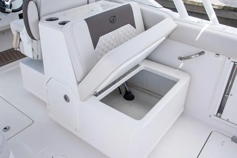 Slide: The Image of 2023-Sailfish-276-DC-MarineMax - 14