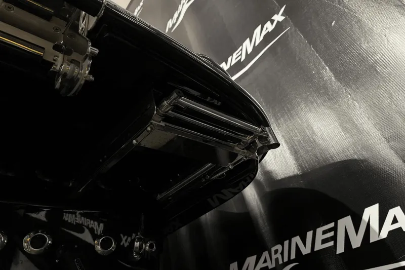 Slide: The Image of Sea Ray SLX 260 2025 - 7