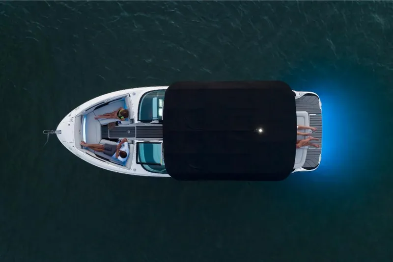 Slide: The Image of 2023-Sea-Ray-SLX-260-MarineMax - 6