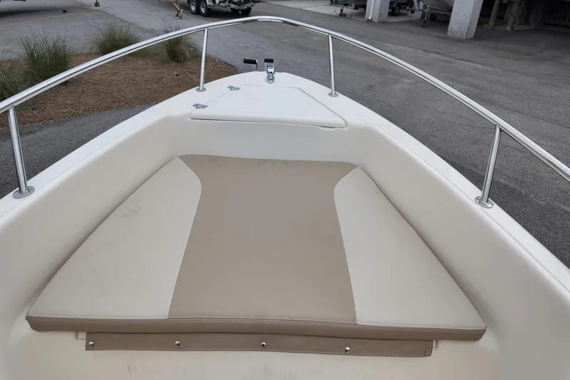 Slide: The Image of Scout 175 Sport Dorado 2025 - 17