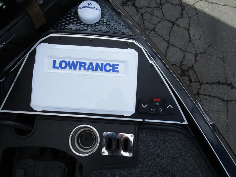Slide: The Image of 2024 Ranger Z521 Ranger Cup boat dashboard with Lowrance electronics and control panel. - 20