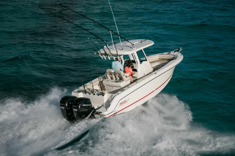 Slide: The Image of Boston Whaler 250 Outrage 2025 - 63