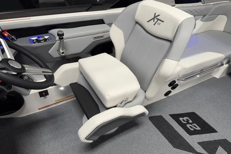 Slide: The Image of MasterCraft XT23 2026 - 92