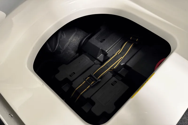 Slide: The Image of MasterCraft XT23 2026 - 55
