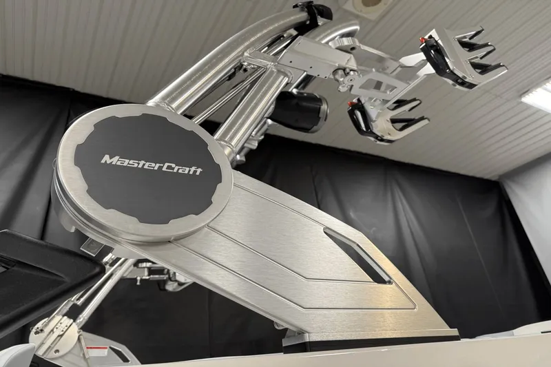 Slide: The Image of MasterCraft XT23 2026 - 13