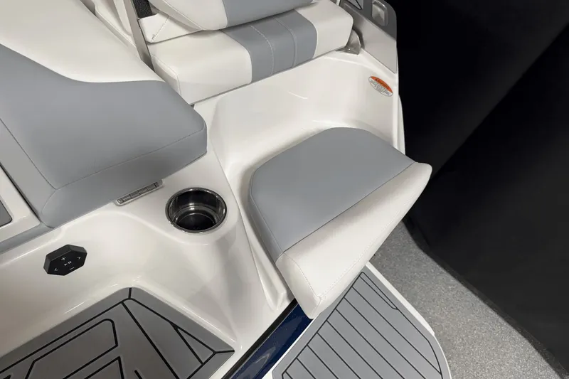 Slide: The Image of MasterCraft XT23 2026 - 24