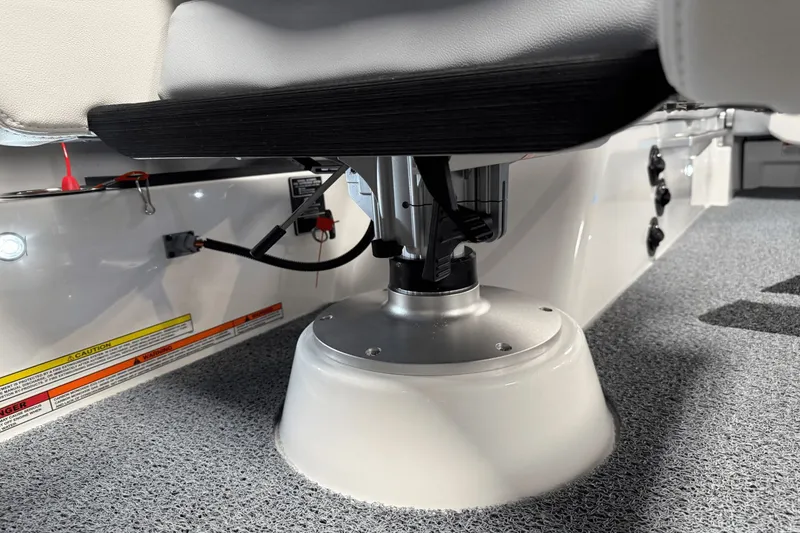 Slide: The Image of MasterCraft XT23 2026 - 93