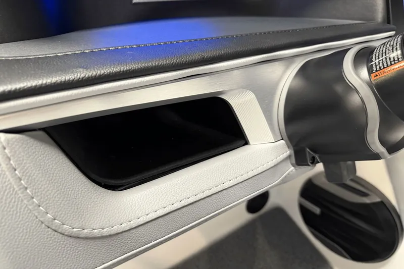 Slide: The Image of MasterCraft XT23 2026 - 79