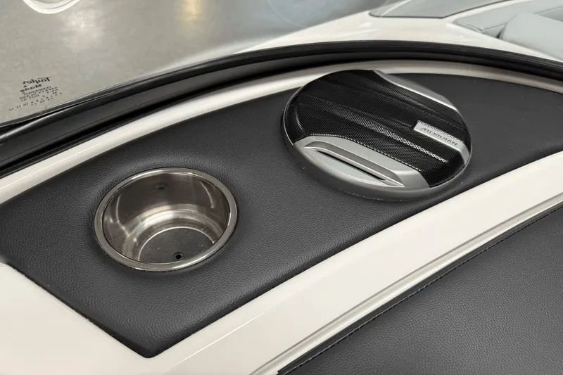 Slide: The Image of MasterCraft XT23 2026 - 68