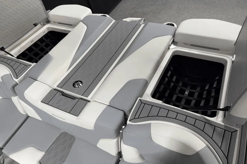 Slide: The Image of MasterCraft XT23 2026 - 27