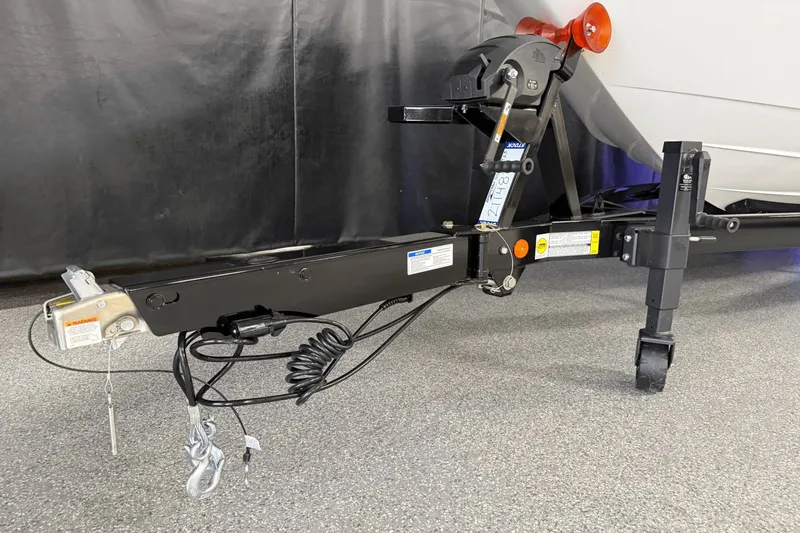 Slide: The Image of MasterCraft XT23 2026 - 117