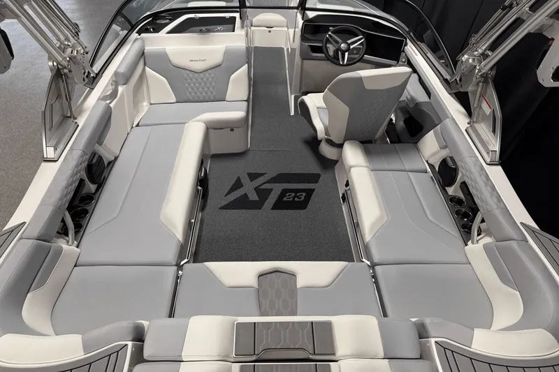 Slide: The Image of MasterCraft XT23 2026 - 32