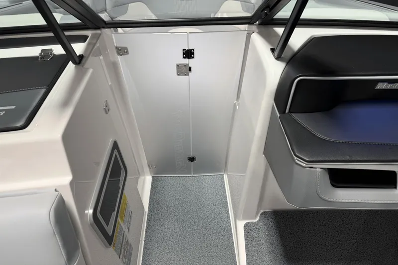 Slide: The Image of MasterCraft XT23 2026 - 95
