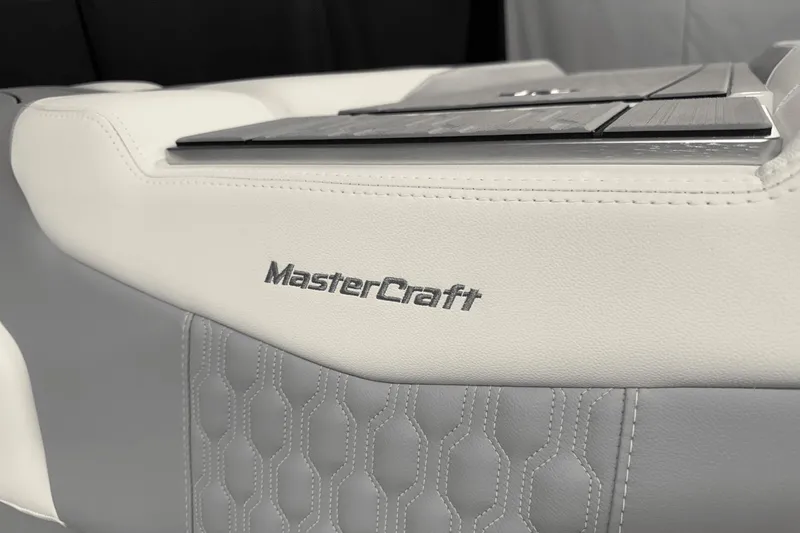 Slide: The Image of MasterCraft XT23 2026 - 39