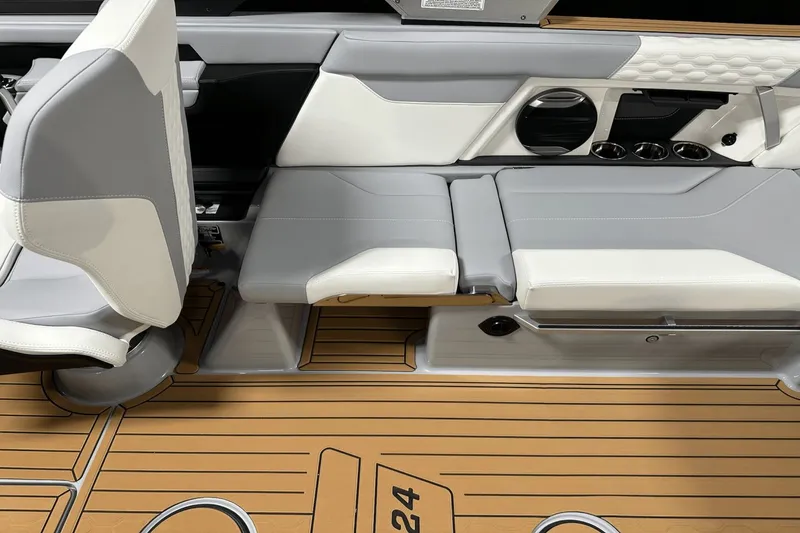 Slide: The Image of MasterCraft XT24 2026 - 22