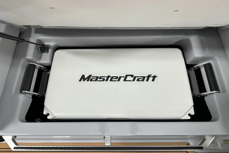Slide: The Image of MasterCraft XT24 2026 - 26