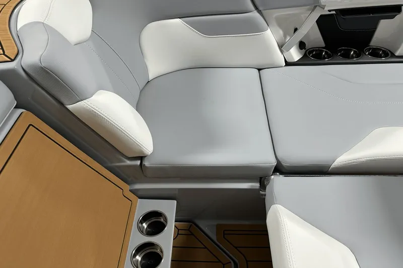 Slide: The Image of MasterCraft XT24 2026 - 32