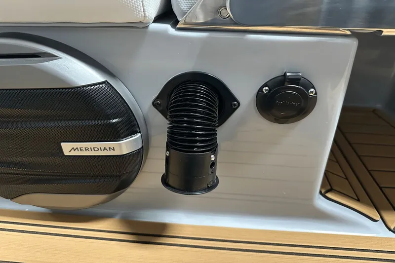 Slide: The Image of MasterCraft XT24 2026 - 39