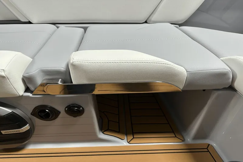 Slide: The Image of MasterCraft XT24 2026 - 40