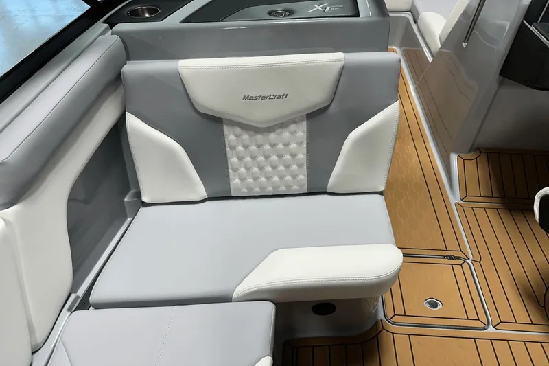 Slide: The Image of MasterCraft XT24 2026 - 41