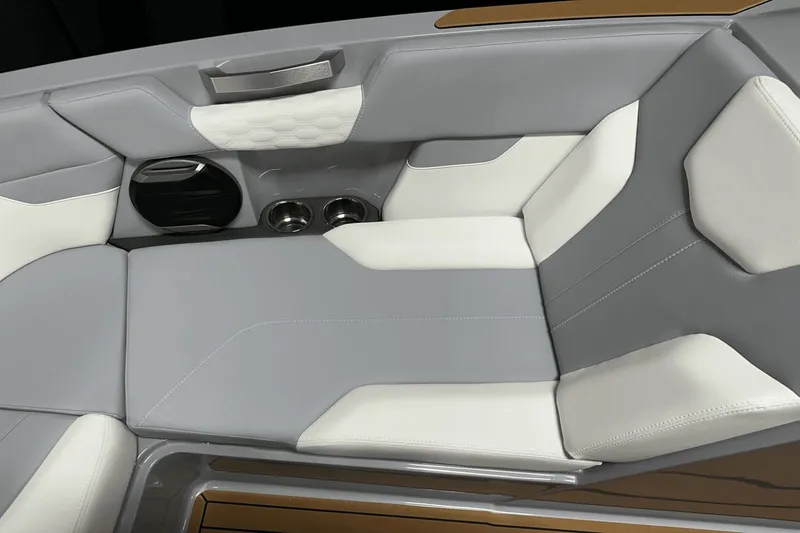 Slide: The Image of MasterCraft XT24 2026 - 55