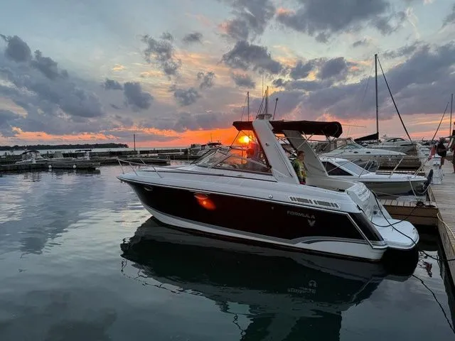 Slide: The Image of Formula 27 Performance Cruiser 2009 - 3