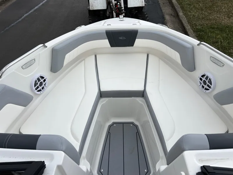 Slide: The Image of Chaparral 21 SSi 2025 - 13