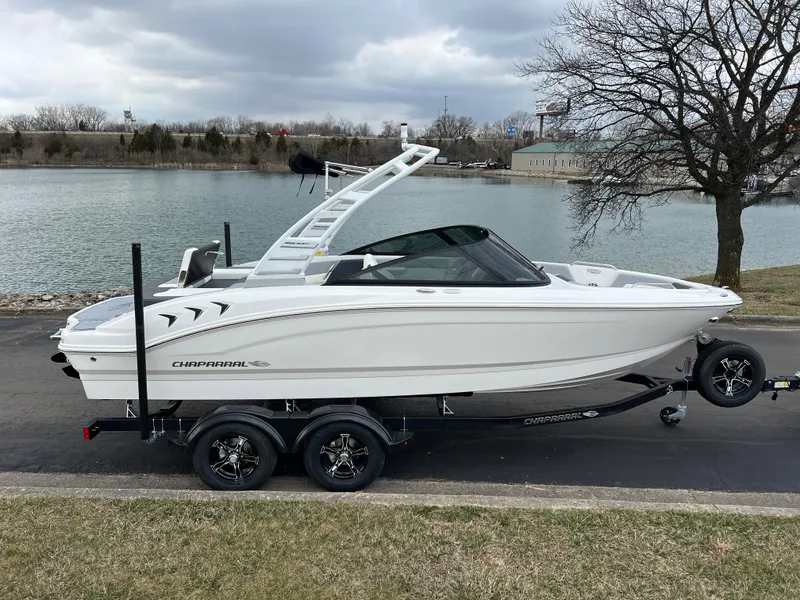 Slide: The Image of Chaparral 21 SSi 2025 - 3