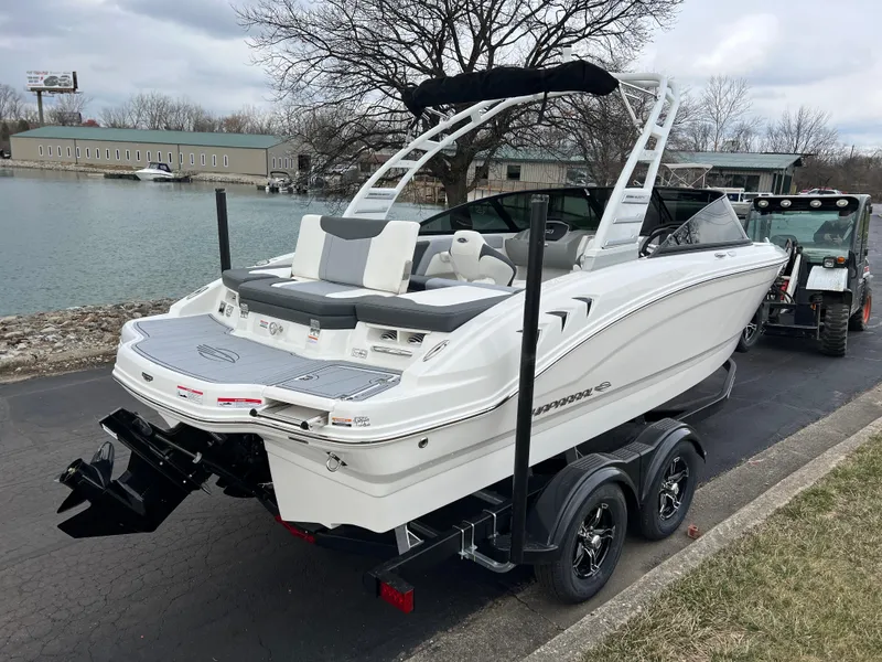 Slide: The Image of Chaparral 21 SSi 2025 - 4