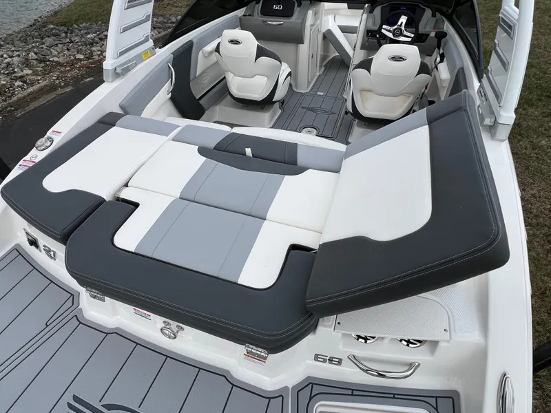 Slide: The Image of Chaparral 21 SSi 2025 - 8