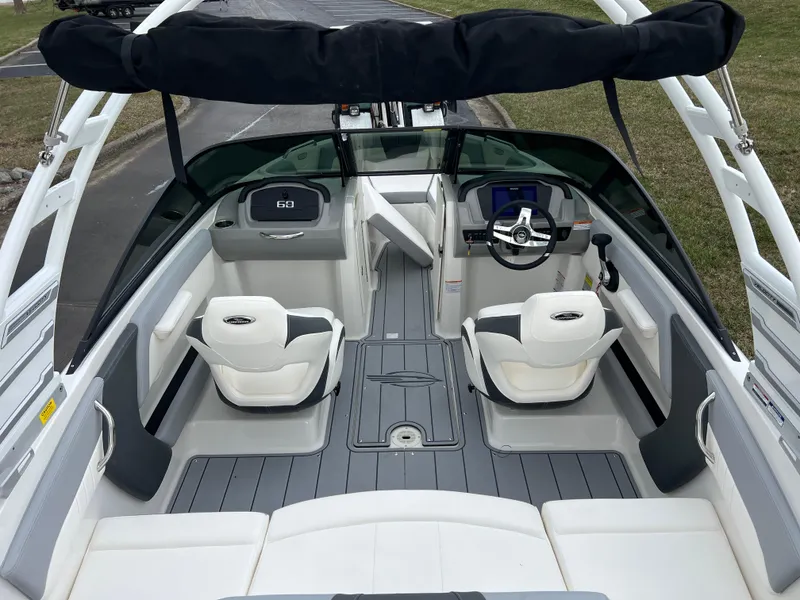 Slide: The Image of Chaparral 21 SSi 2025 - 9