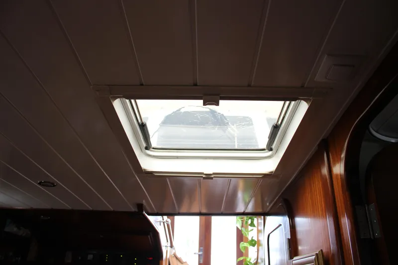 Slide: The Image of Salon Hatch - 45