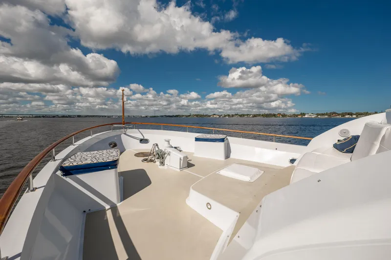 Slide: The Image of Cheoy Lee 90 Motor Yacht 1985 - 55