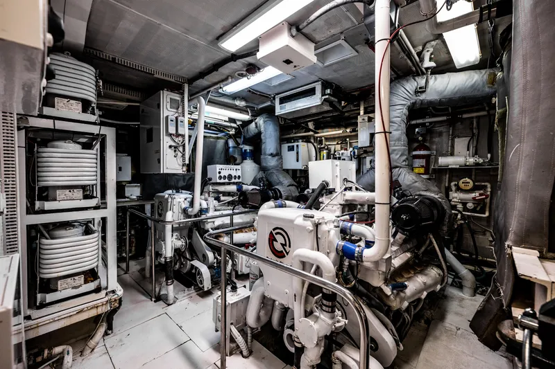 Slide: The Image of Cheoy Lee 90 Motor Yacht 1985 - 57