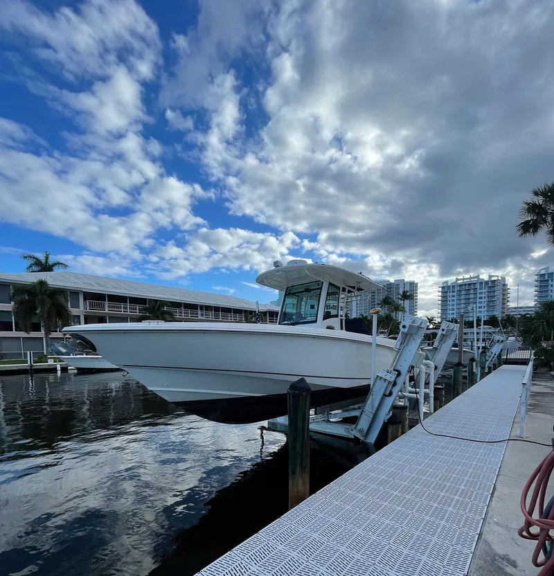 Slide: The Image of Boston Whaler 320 Outrage 2013 - 51