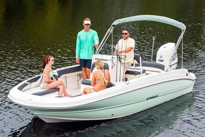 Slide: The Image of Stingray 206 CC 2018 - 20