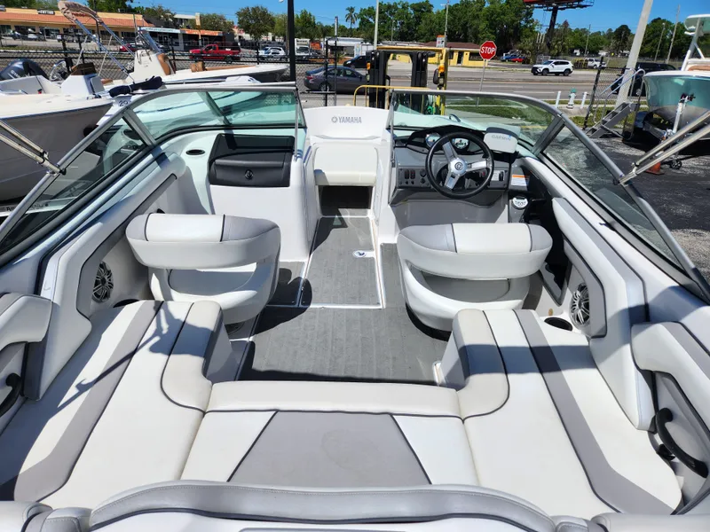 Slide: The Image of Transom Seat - 4