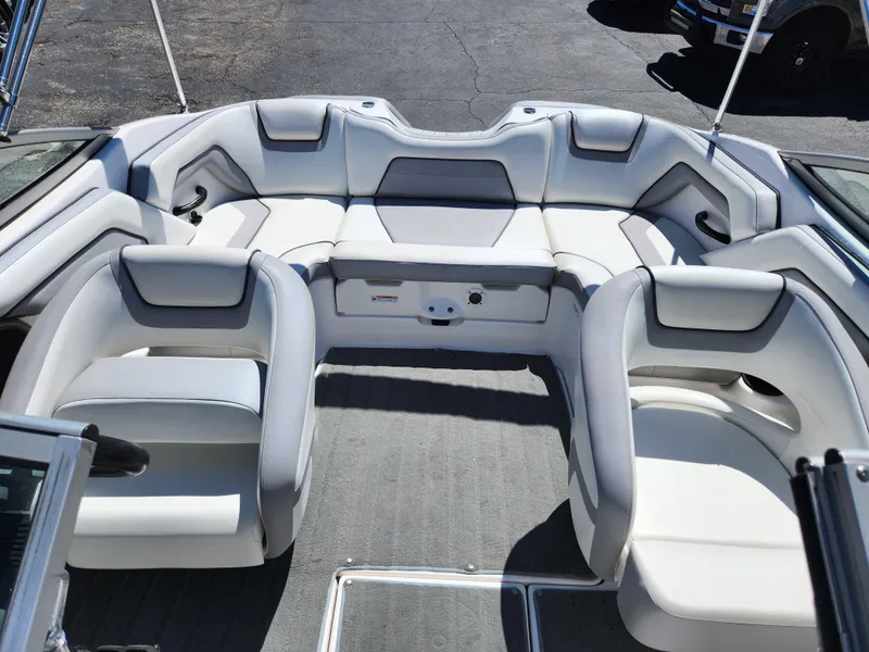 Slide: The Image of Captain Chairs - 5