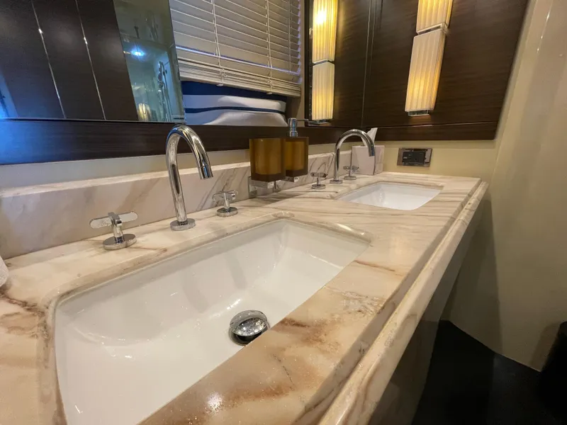 Slide: The Image of Azimut 70 2014 - 64