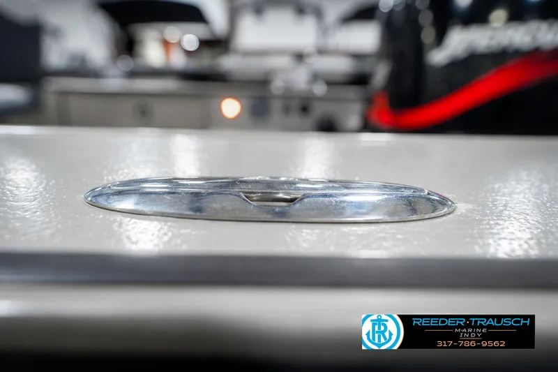 Slide: The Image of Lund 1775 Pro-V SE 2001 - 56