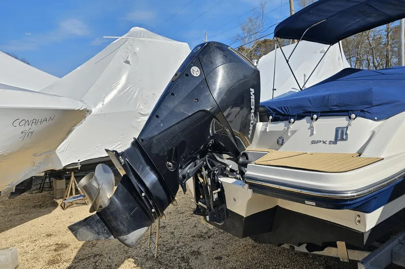 Slide: The Image of Sea Ray 21 SPX OB 2019 - 5