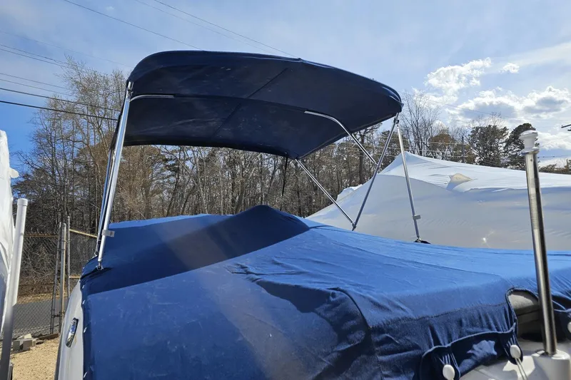 Slide: The Image of Sea Ray 21 SPX OB 2019 - 9