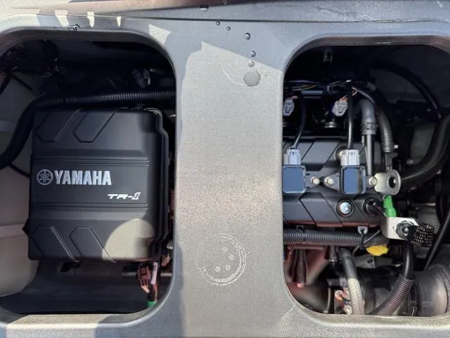 Slide: The Image of Yamaha VX 2025 - 18