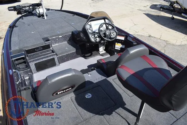 Slide: The Image of Triton 19 TrX Patriot 2025 - 13